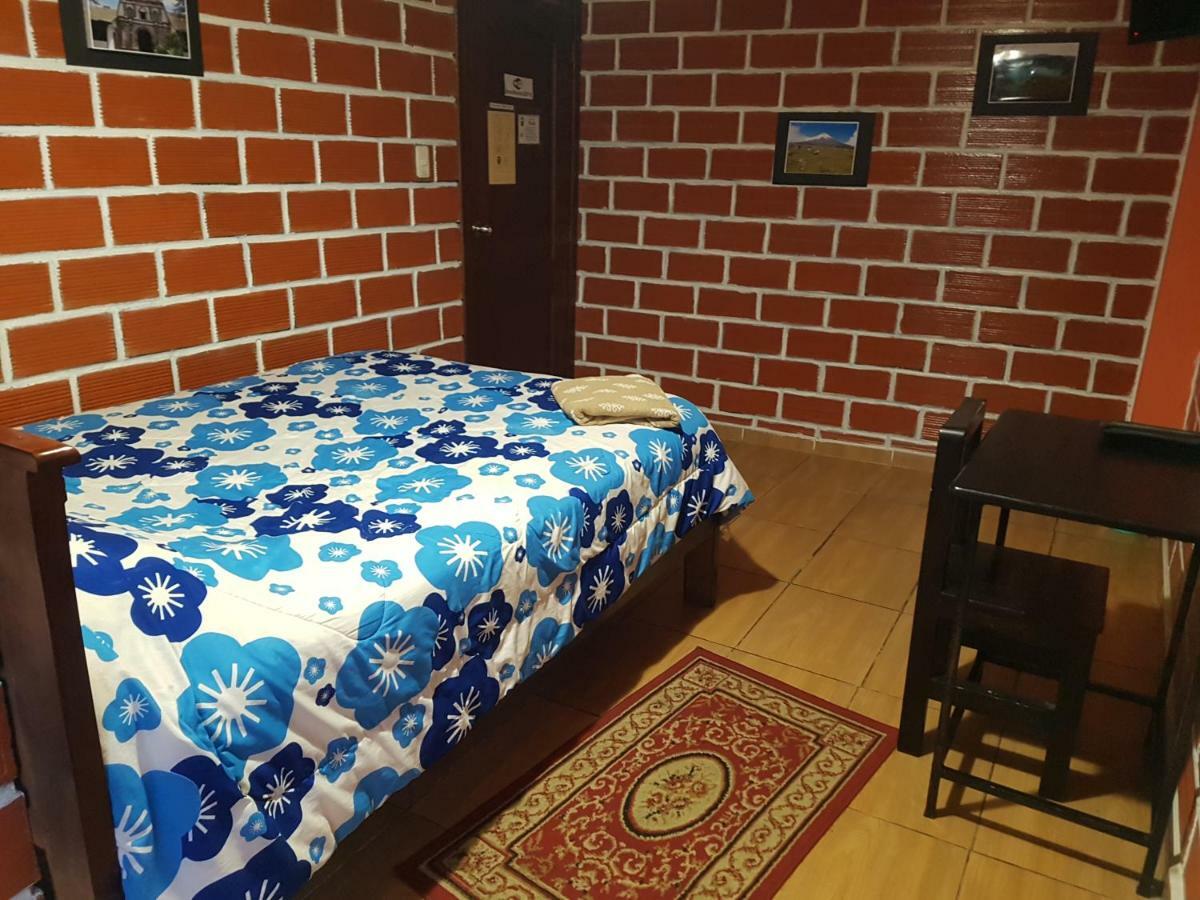 Hostal Sendero De Volcanes Latacunga Zewnętrze zdjęcie