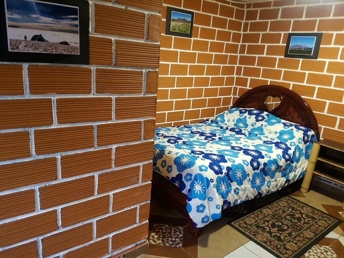 Hostal Sendero De Volcanes Latacunga Zewnętrze zdjęcie